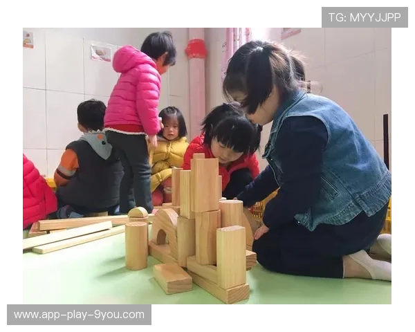 《精彩的战术布局：专家拆解经典比赛》