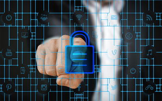 九游娱乐APP-东莞大风天高空作业惊险一幕！，东莞高空坠落